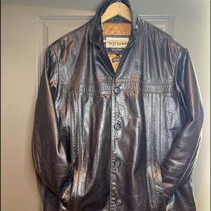 VINTAGE M.JULIAN WILSONS LEATHER COAT.